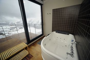 Quadrum Ski & Yoga Resort Gudauri Eksteriør billede